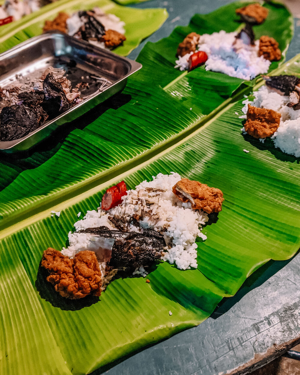 Rachel Off Duty: Boodle Fight, Eating in the Philippines