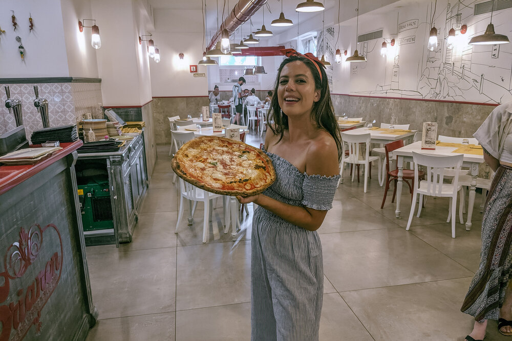 Rachel Off Duty: Woman with Pizza
