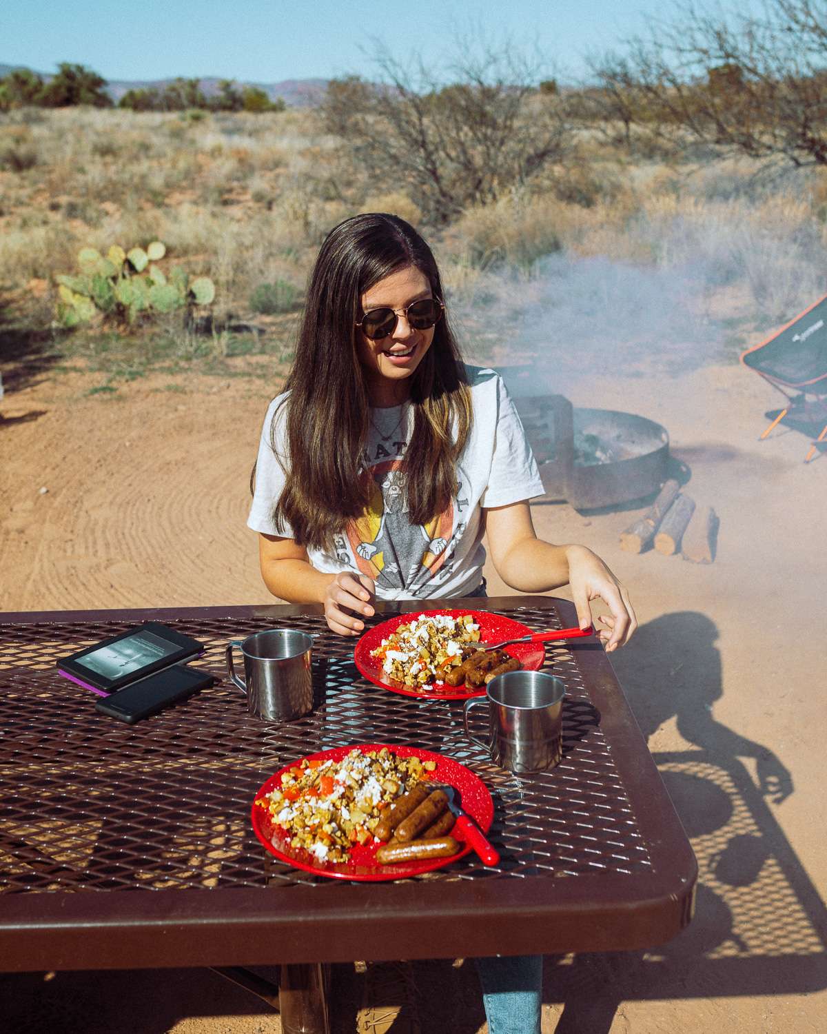 Rachel Off Duty: Woman Eating in Sedona, Arizona